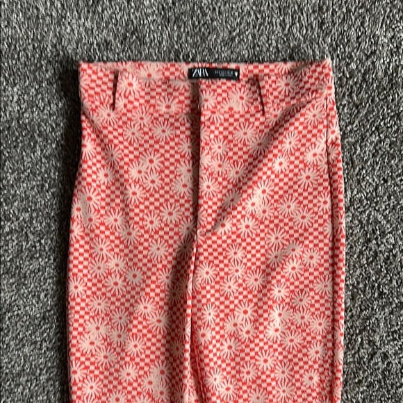 Zara Pastel Red/Coral and Cream Checkered Floral Flare Pants size small - Picture 3 of 10